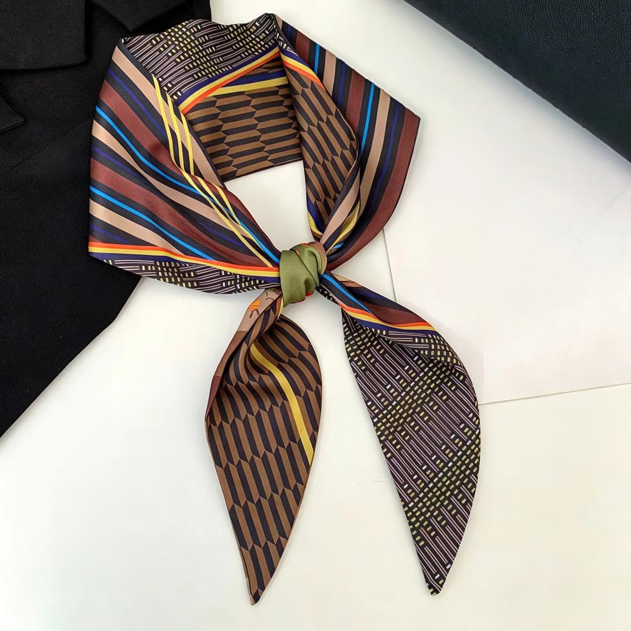 ผ้าพันคอไหมพิมพ์ลายหรูหรา ผ้าพ - Ascot Neck Scarf บทวิจารณ์และราคา